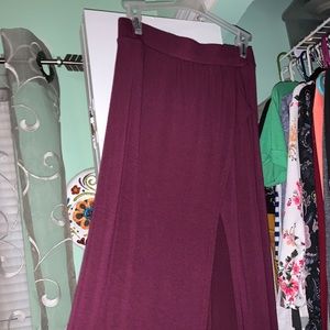 Long skirt with slit